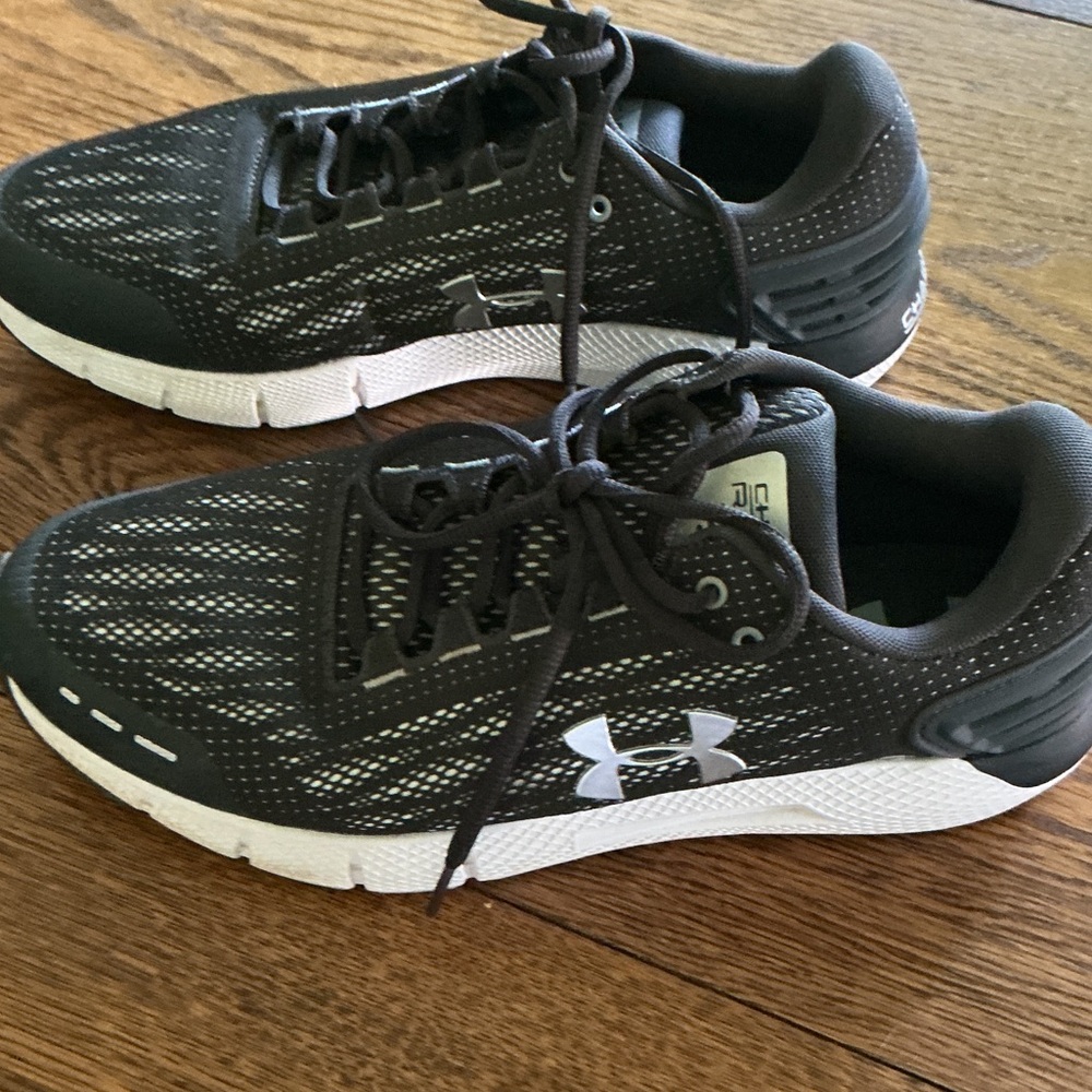 Under Armour Charged Rogue Men’s Size 10.5 Black Athletic Running Shoes Sneakers - Picture 3 of 10